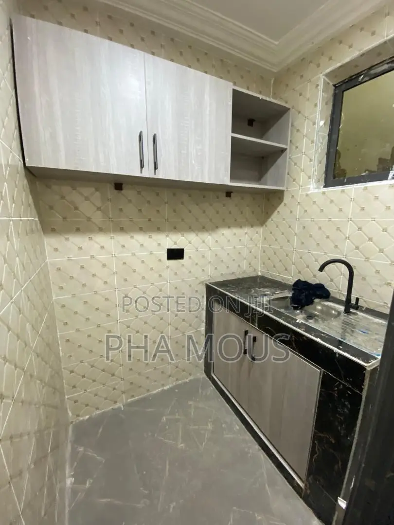 1bdrm Apartment in Israel Park for rent