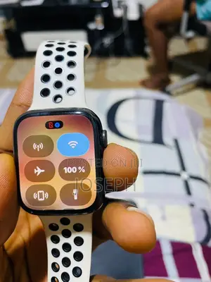 Apple Watch Series 8