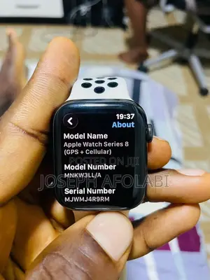 Apple Watch Series 8