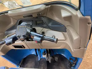 Bajaj RE 2025 Blue