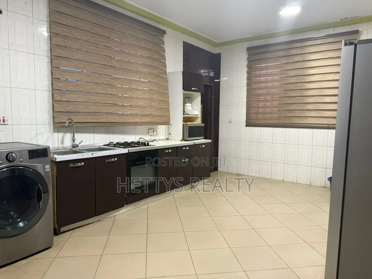 8bdrm House in ECOMOG for sale