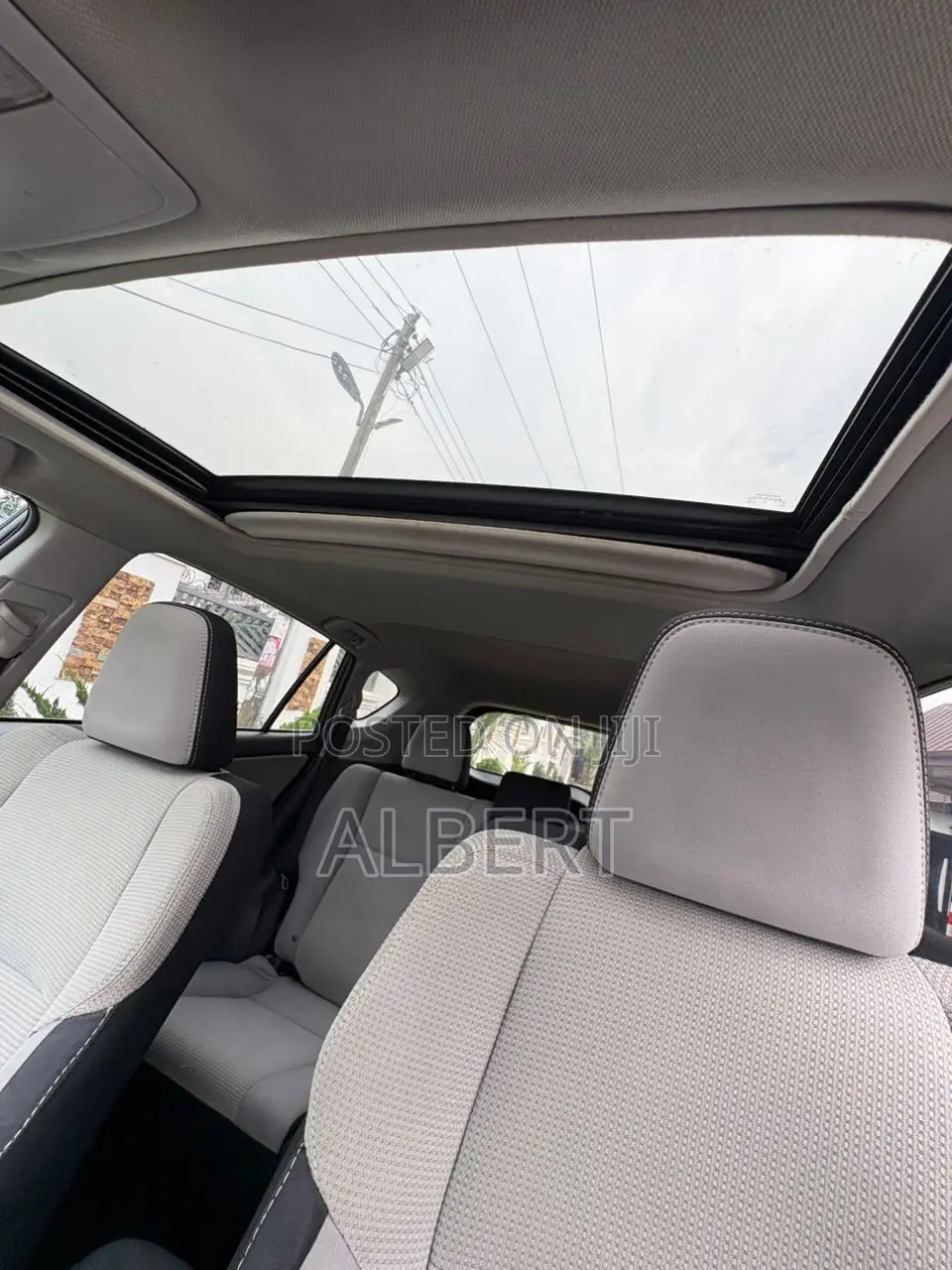 Toyota RAV4 XLE 4dr SUV AWD (2.5L 4cyl 6A) 2018 Gray