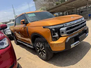 Nissan Z9 2.3T Diesel 4WD 2025 Yellow