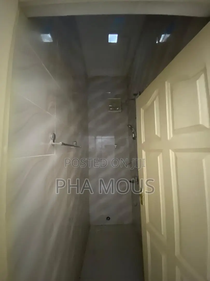 2bdrm Apartment in Achimota for rent