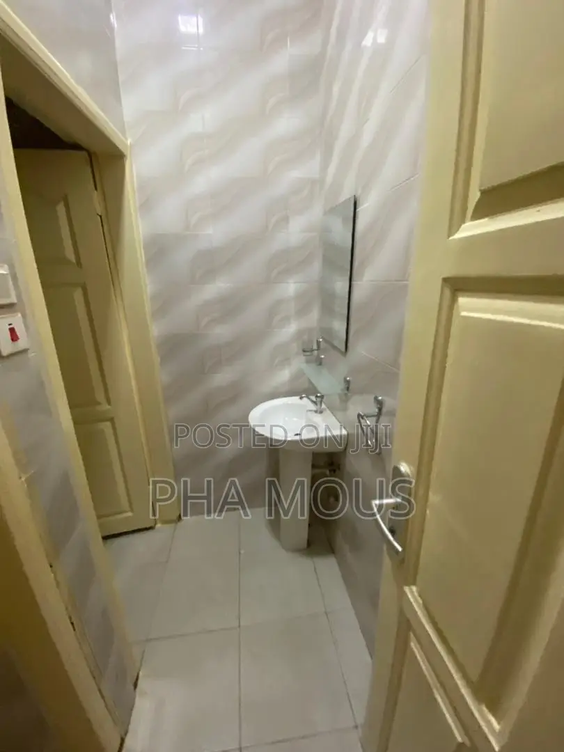 2bdrm Apartment in Achimota for rent