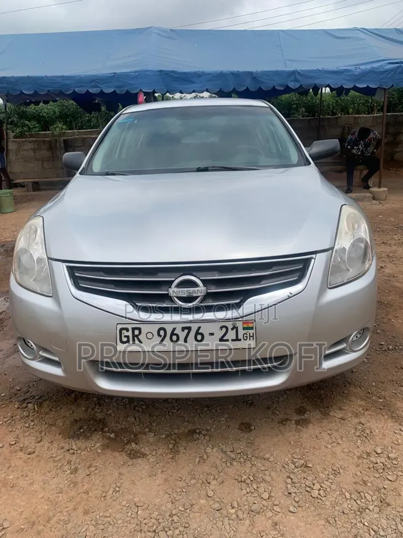 Nissan Altima 2013 Silver