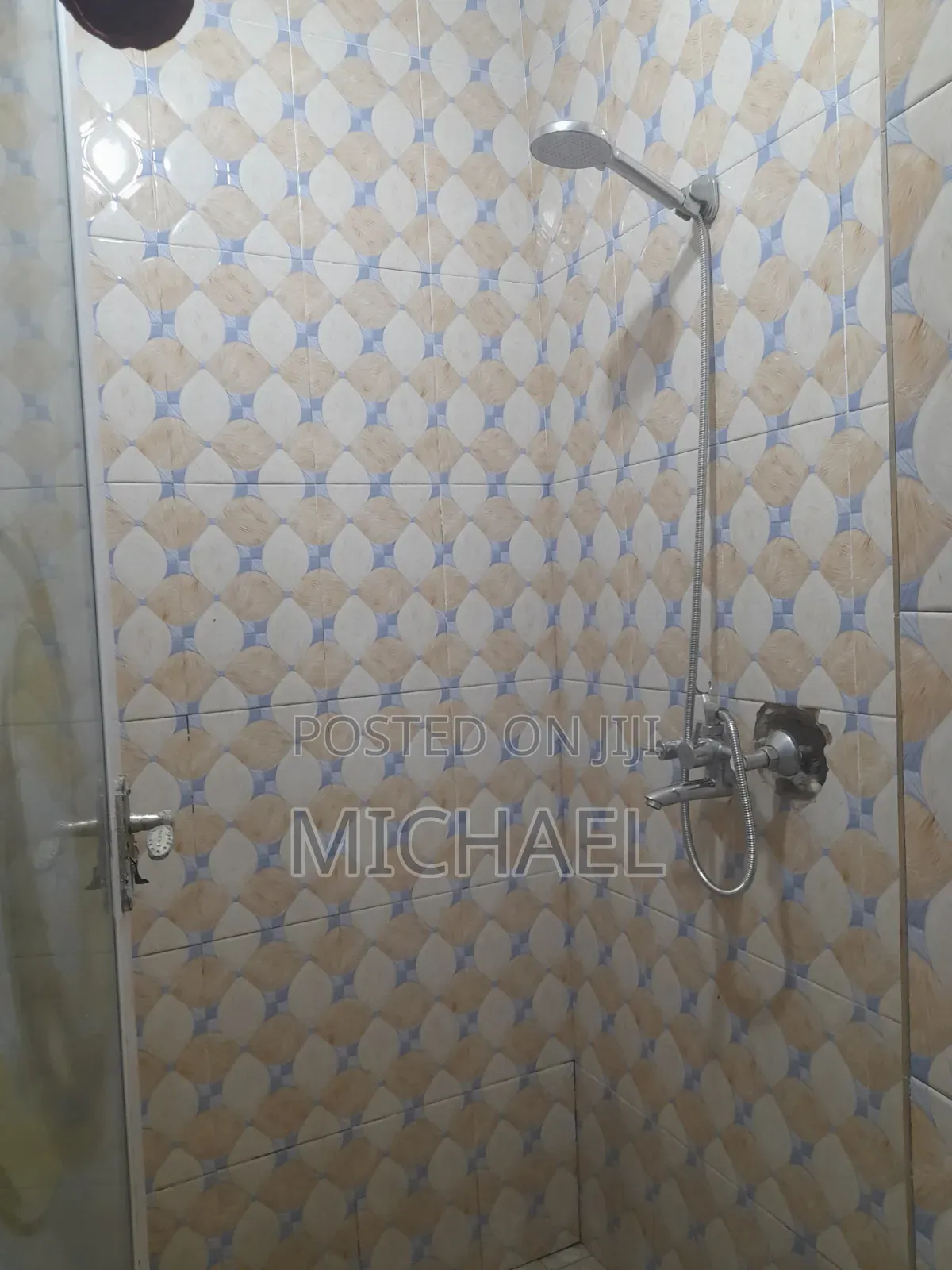 Furnished 2bdrm Block of Flats in New Sebrepor, Tema Metropolitan