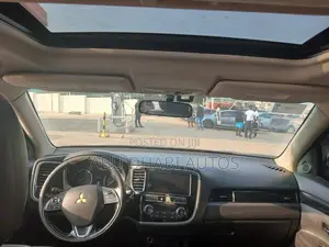 Mitsubishi Outlander 2019 Blue