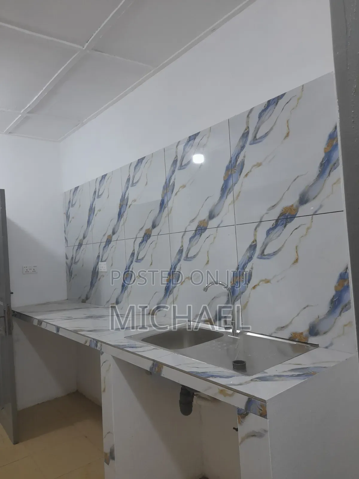 Furnished 2bdrm Block of Flats in New Sebrepor, Tema Metropolitan