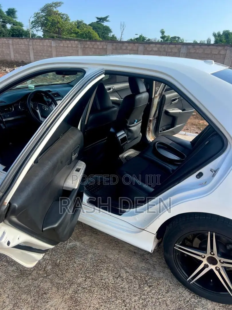 Toyota Camry L 4dr Sedan (2.5L 4cyl 6A) 2014 White