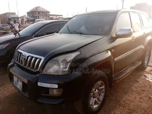 Toyota Land Cruiser Prado 2010 Black