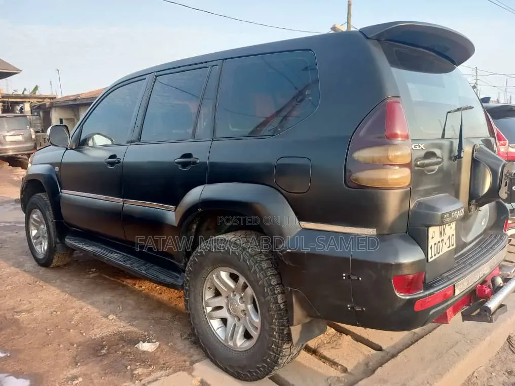 Toyota Land Cruiser Prado 2010 Black