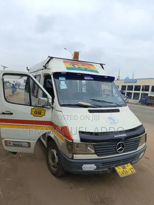 Mercedes-Benz Sprinter 1997 Yellow