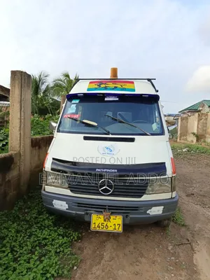 Mercedes-Benz Sprinter 1997 Yellow