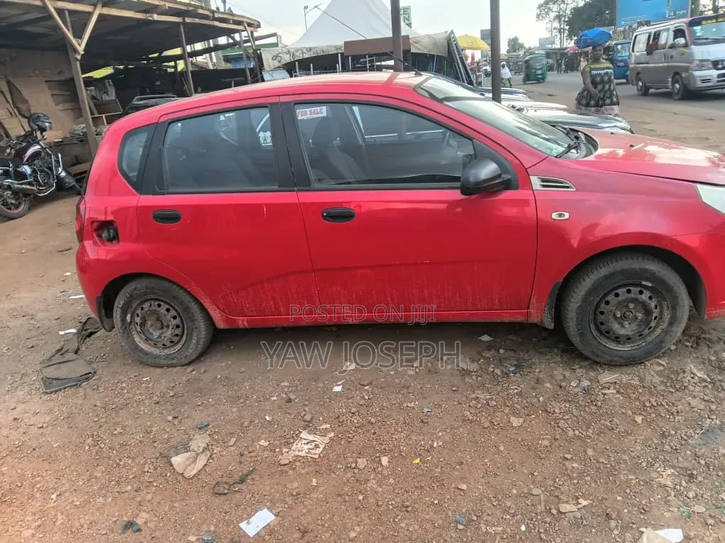 Chevrolet Aveo 2012 Red