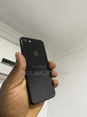 New Apple iPhone 7 32 GB Black