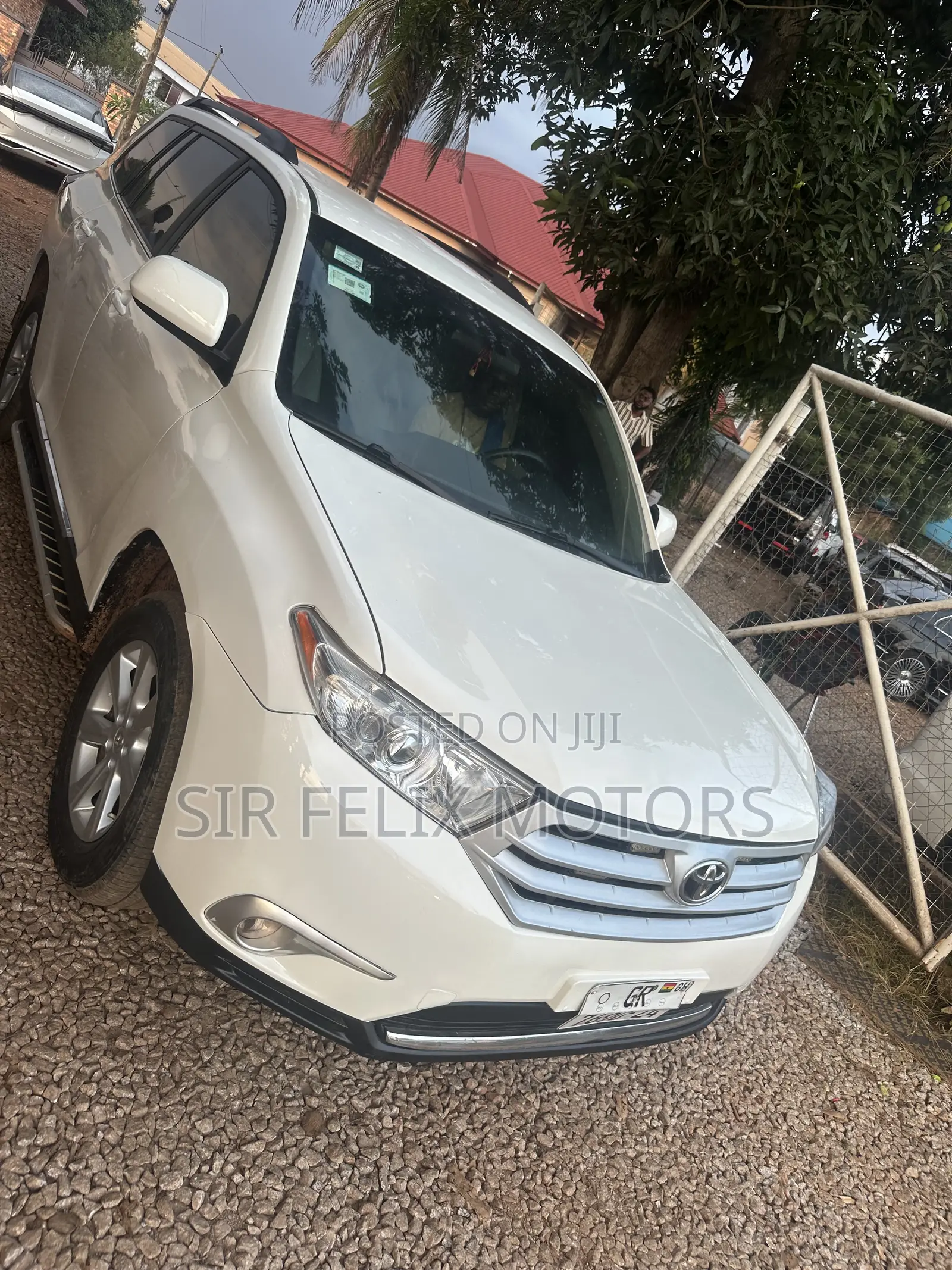 Toyota Highlander Plus 2.7L 2WD 2013 White
