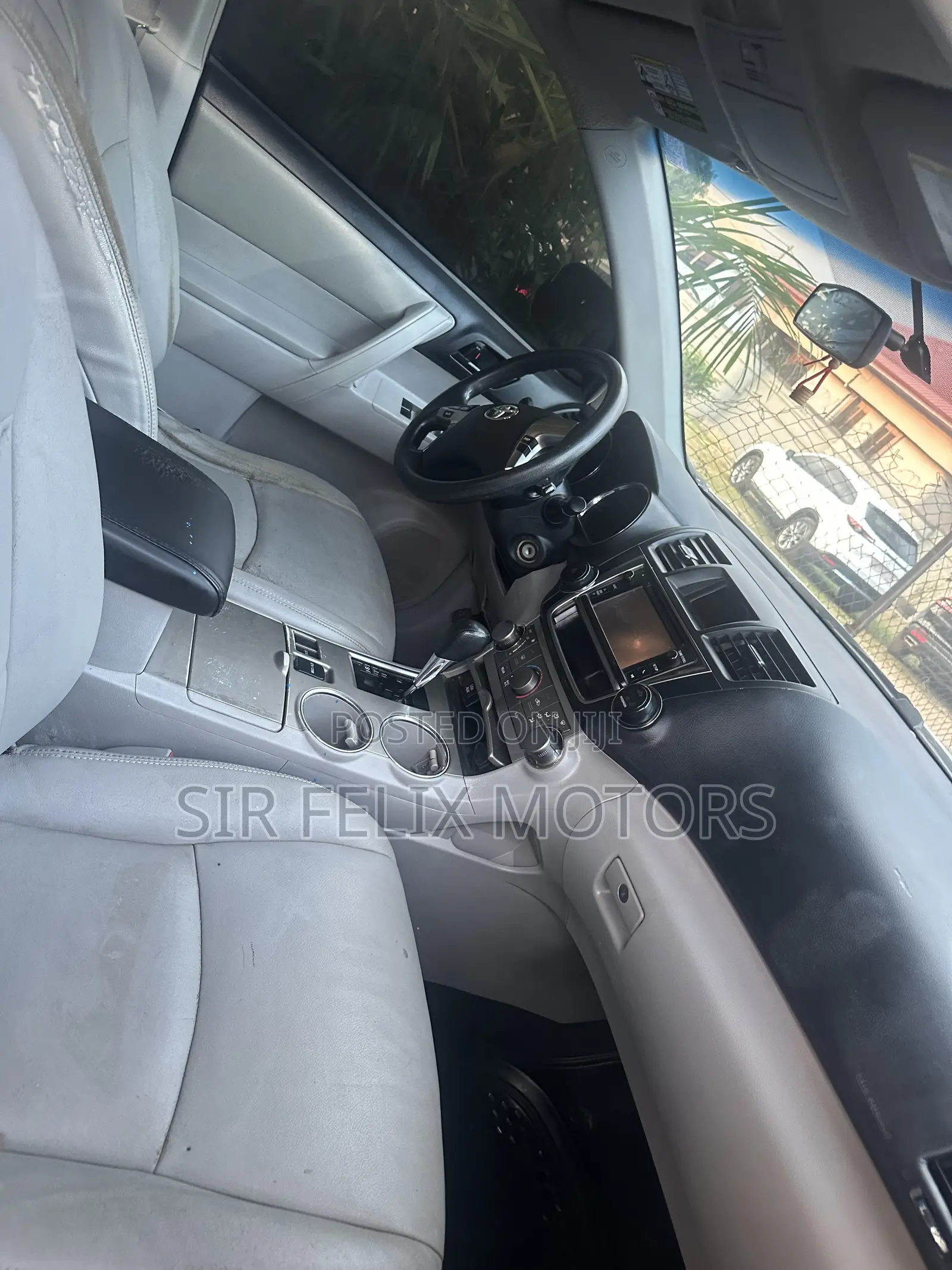 Toyota Highlander Plus 2.7L 2WD 2013 White