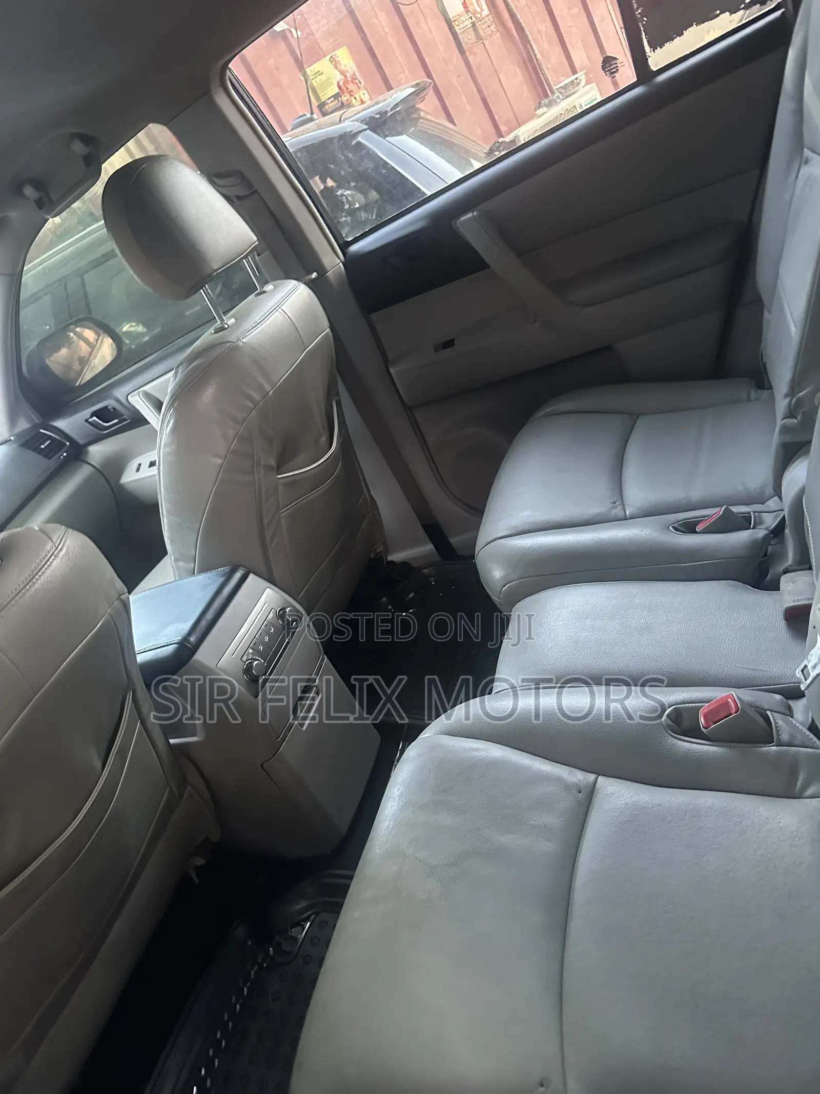 Toyota Highlander Plus 2.7L 2WD 2013 White
