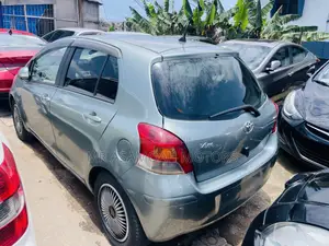 Toyota Vitz 1.3 AWD 5dr 2010 Green
