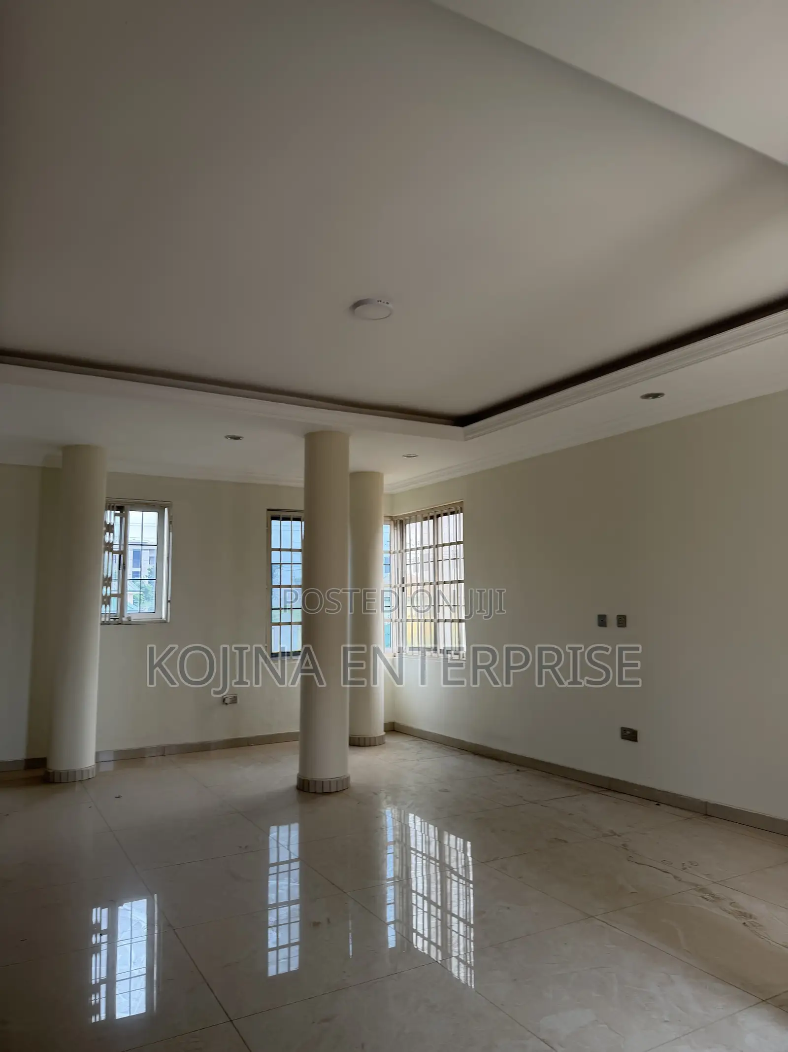 6bdrm Townhouse / Terrace in Ahodwo, Kumasi Metropolitan for rent