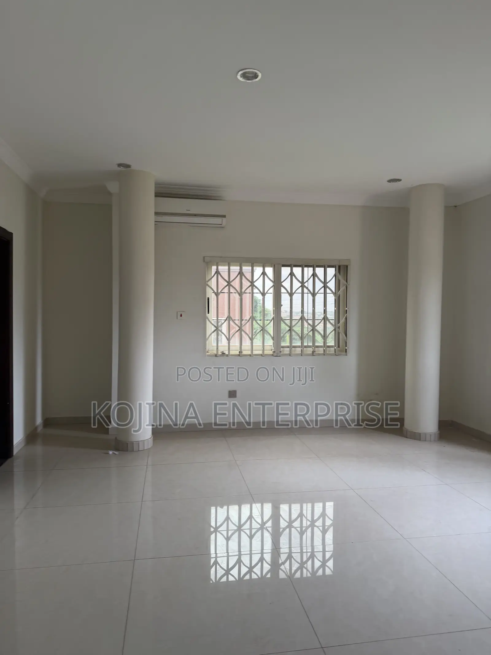6bdrm Townhouse / Terrace in Ahodwo, Kumasi Metropolitan for rent