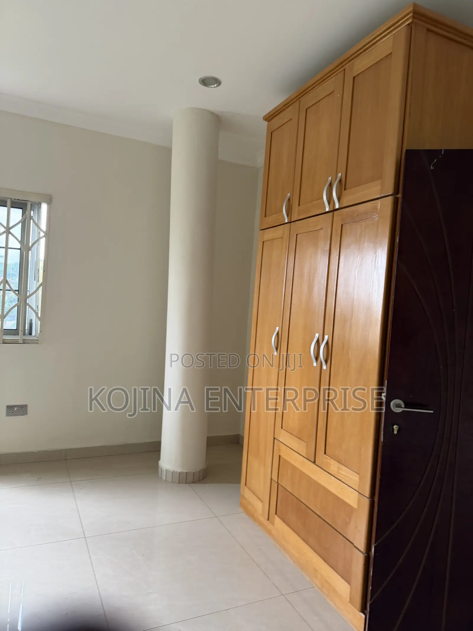 6bdrm Townhouse / Terrace in Ahodwo, Kumasi Metropolitan for rent