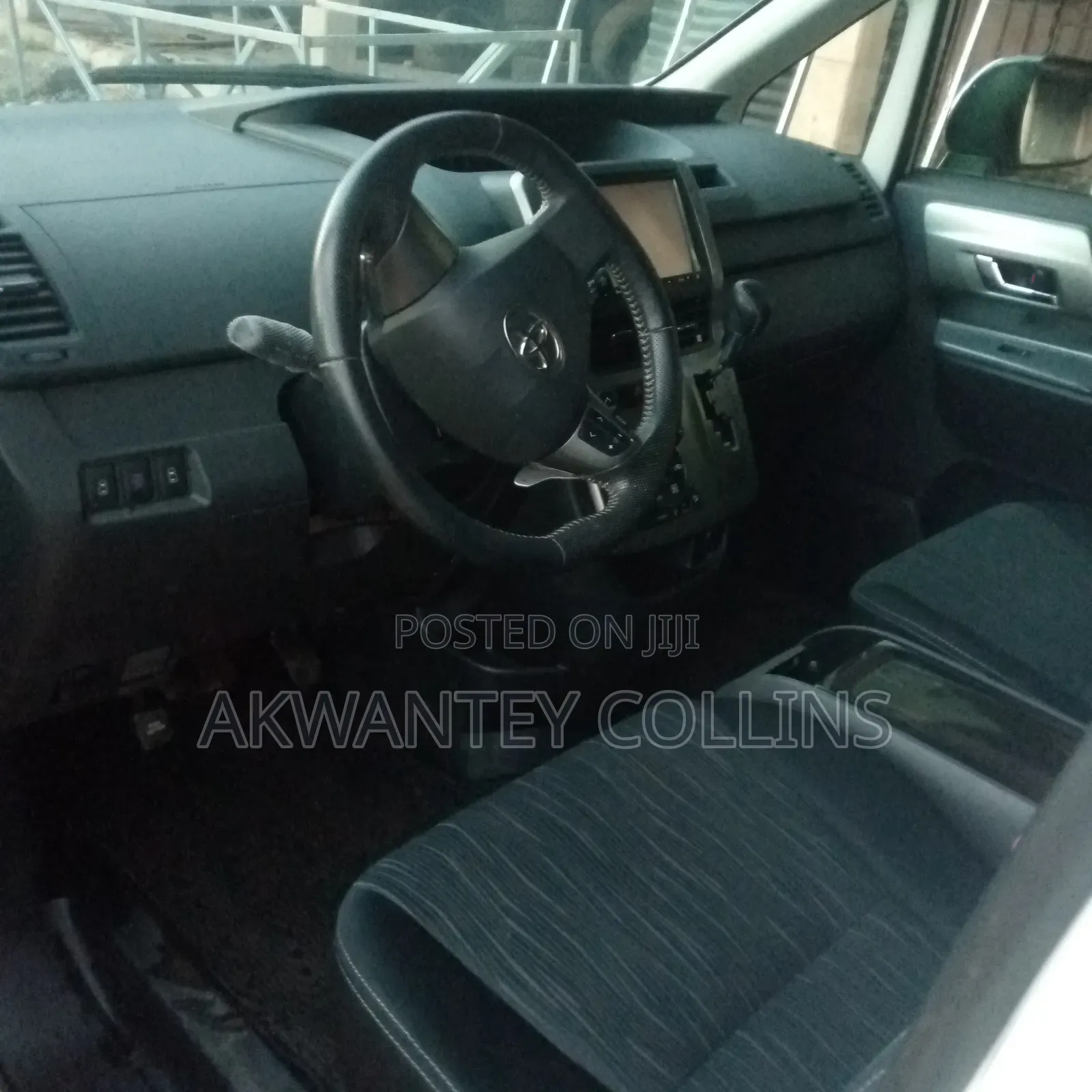 Toyota Voxy 2012 White