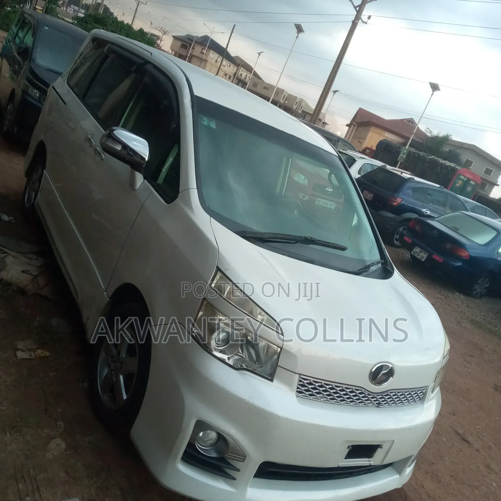 Toyota Voxy 2012 White