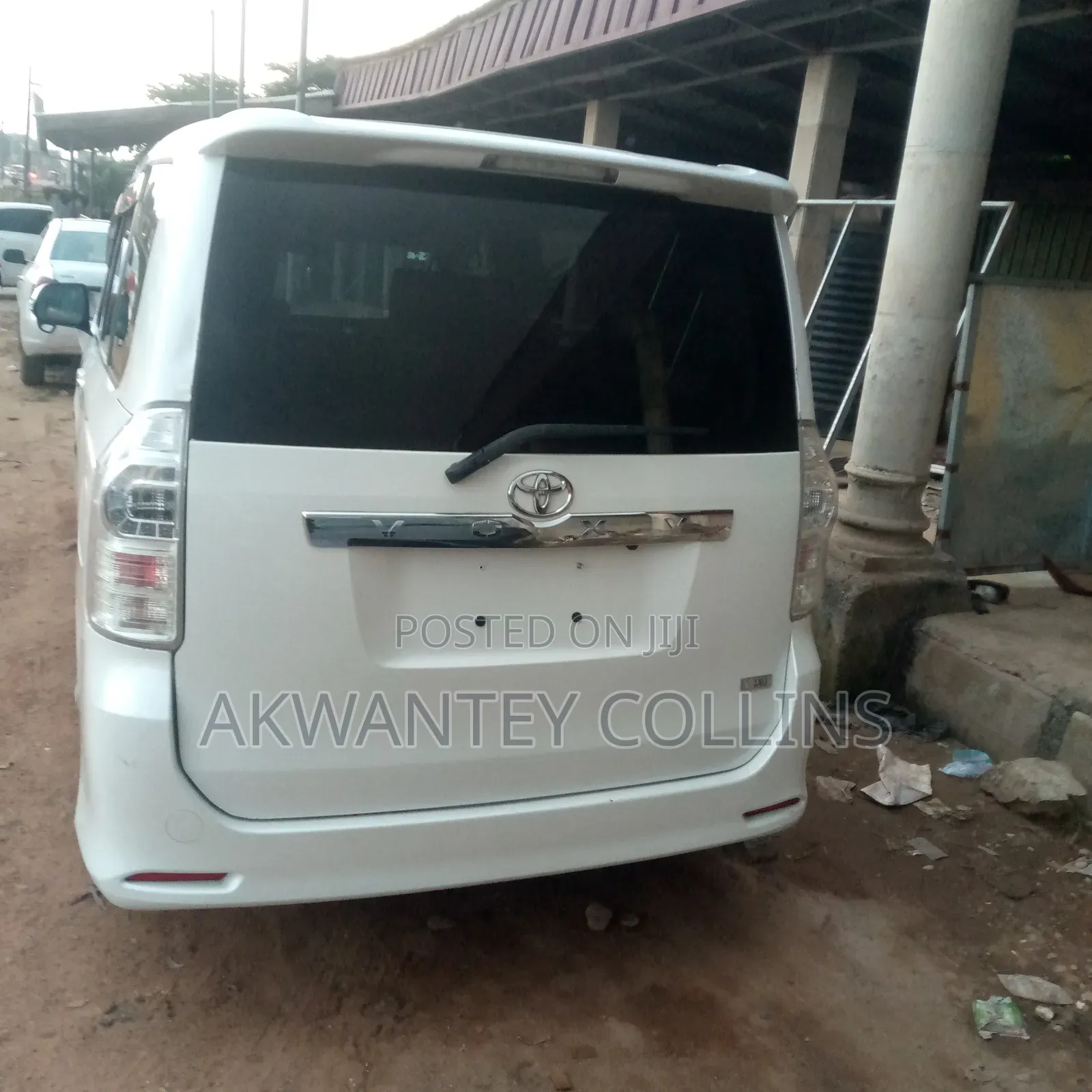 Toyota Voxy 2012 White