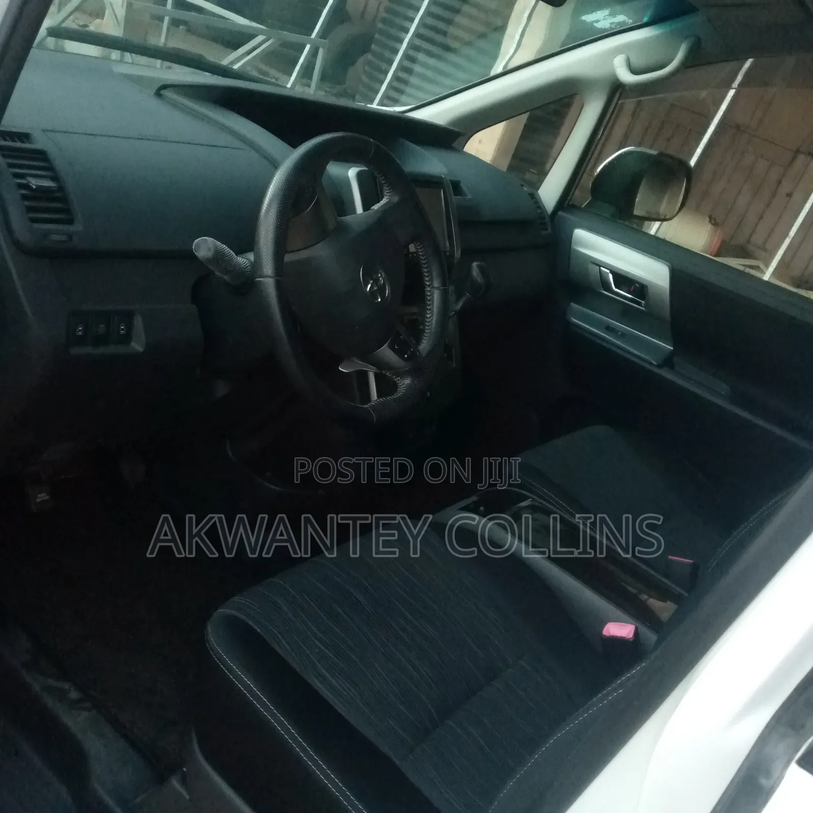 Toyota Voxy 2012 White
