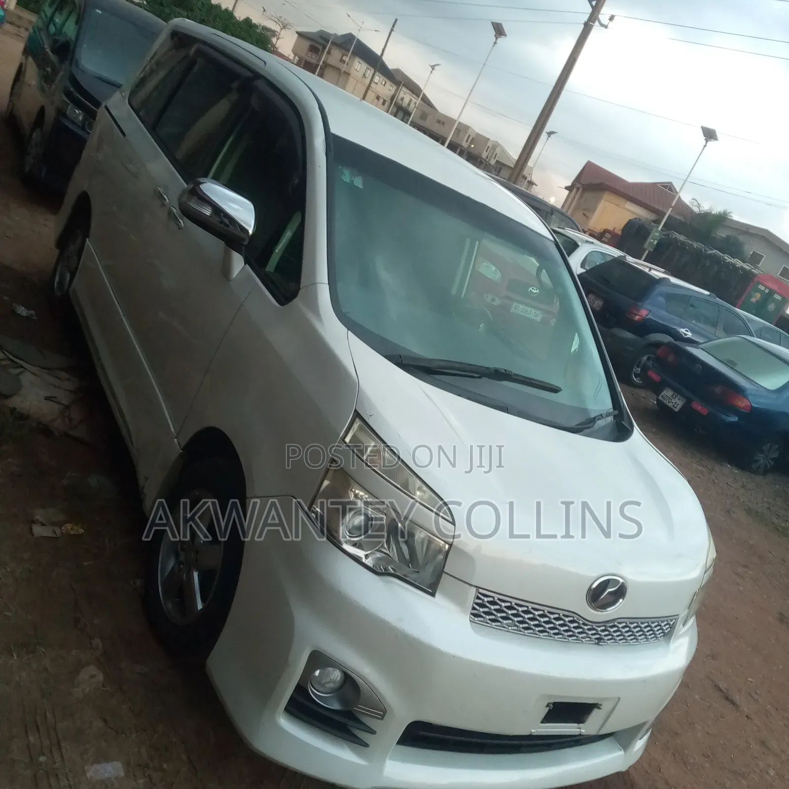 Toyota Voxy 2012 White