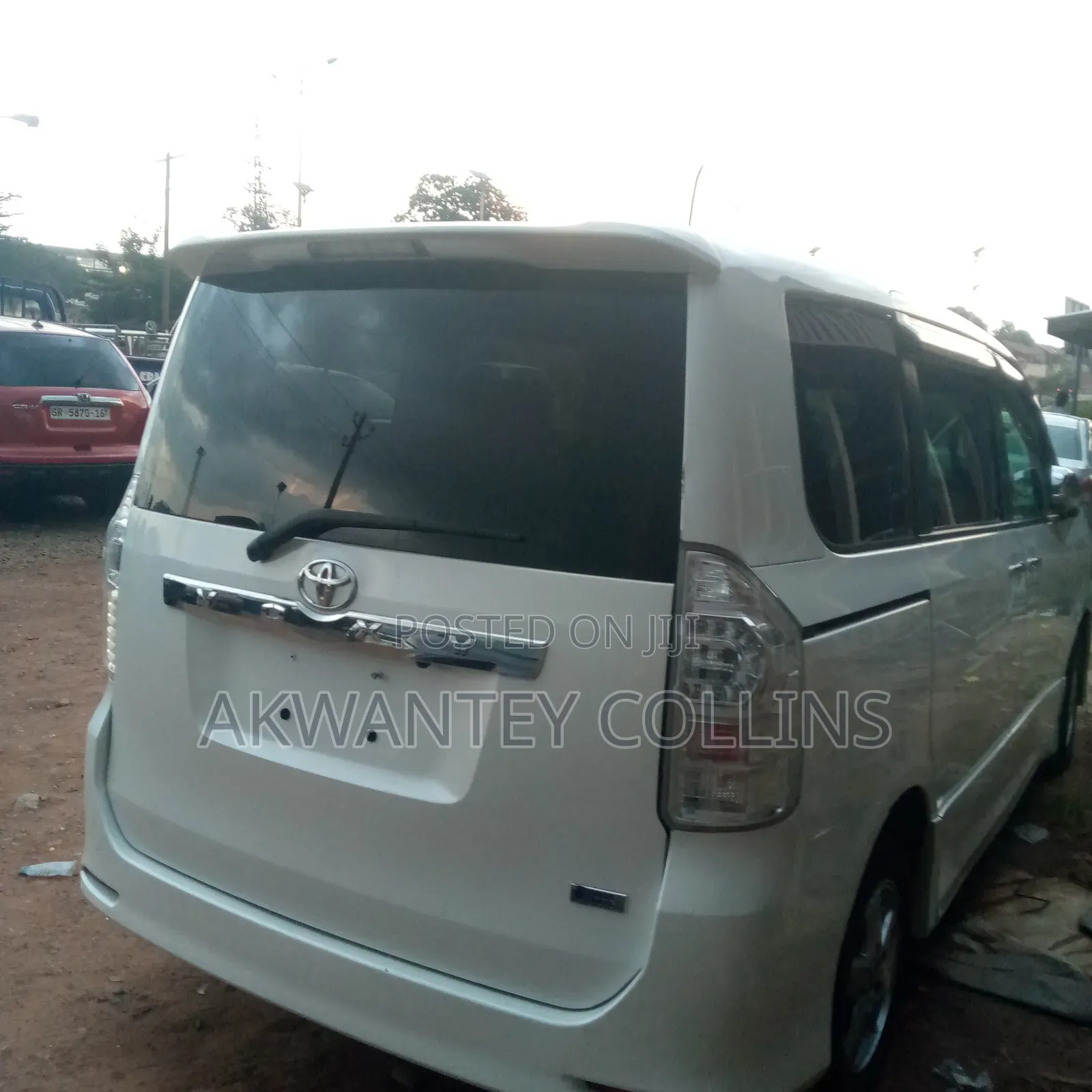 Toyota Voxy 2012 White