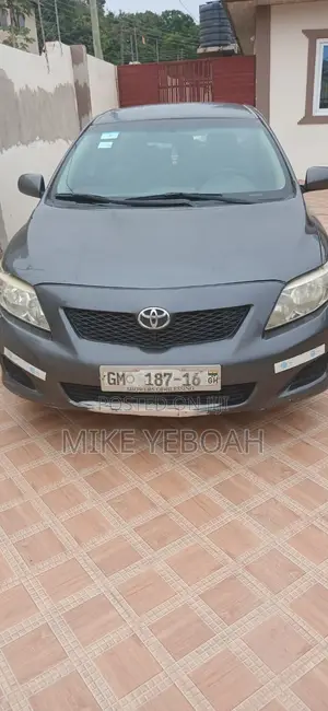 Toyota Corolla LE 4dr Sedan (1.8L 4cyl 4A) 2010 Gray