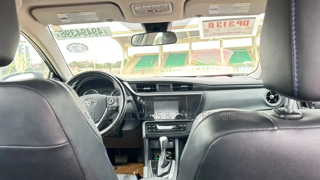 Toyota Corolla SE (1.8L 4cyl 2A) 2019 Black