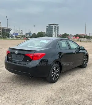 Toyota Corolla SE (1.8L 4cyl 2A) 2019 Black