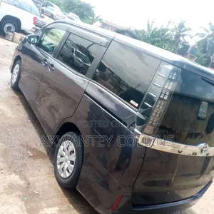 Toyota Voxy 2017 Black