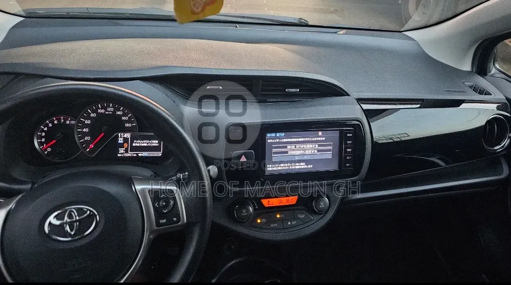 Toyota Vitz 1.3 AWD 5dr 2015