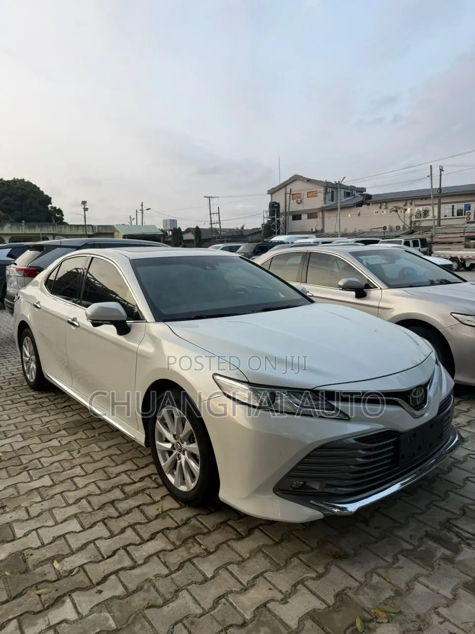 Toyota Camry 2018 White