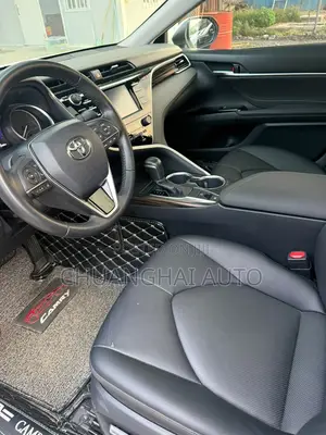 Toyota Camry 2018 White