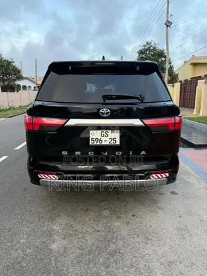 Toyota Land Cruiser Sequoia Going for Cool Dea