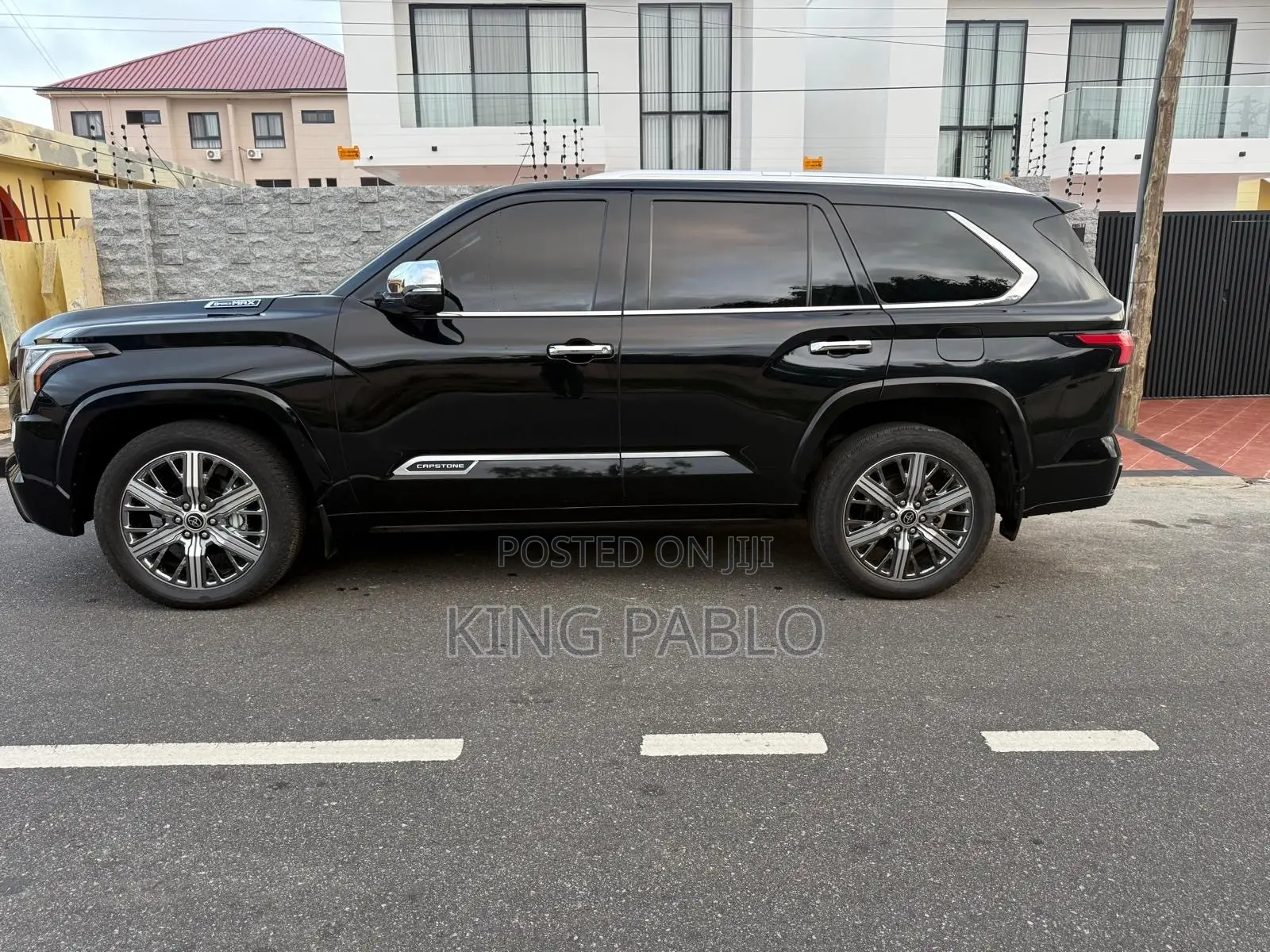 Toyota Land Cruiser Sequoia Going for Cool Dea