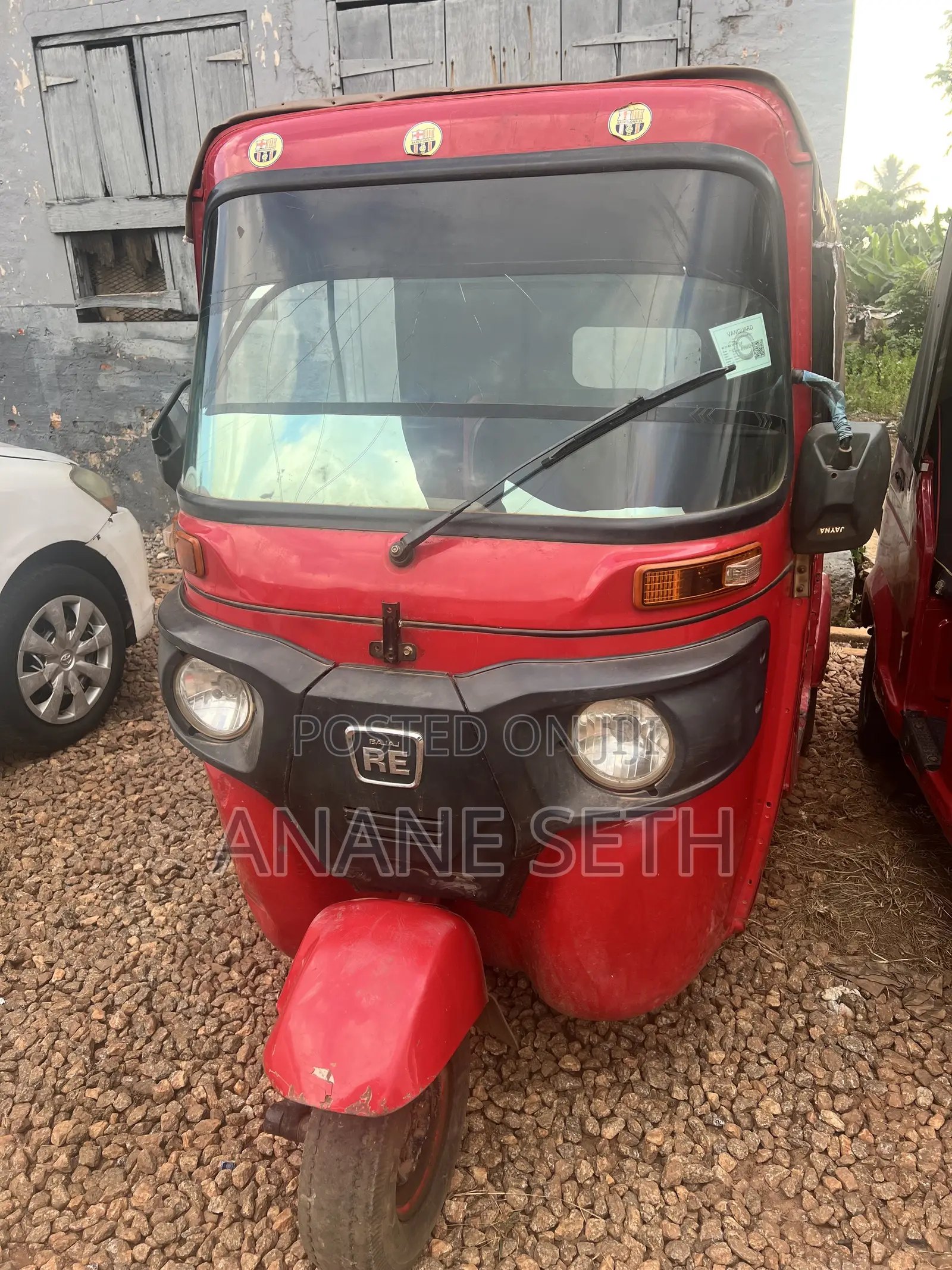 Bajaj RE 2022 Red