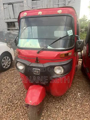 Bajaj RE 2022 Red