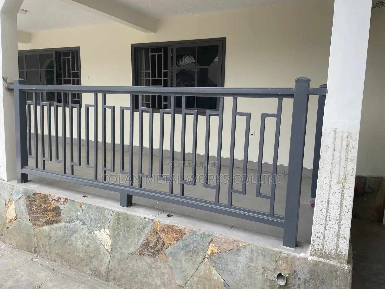 Metal Gate