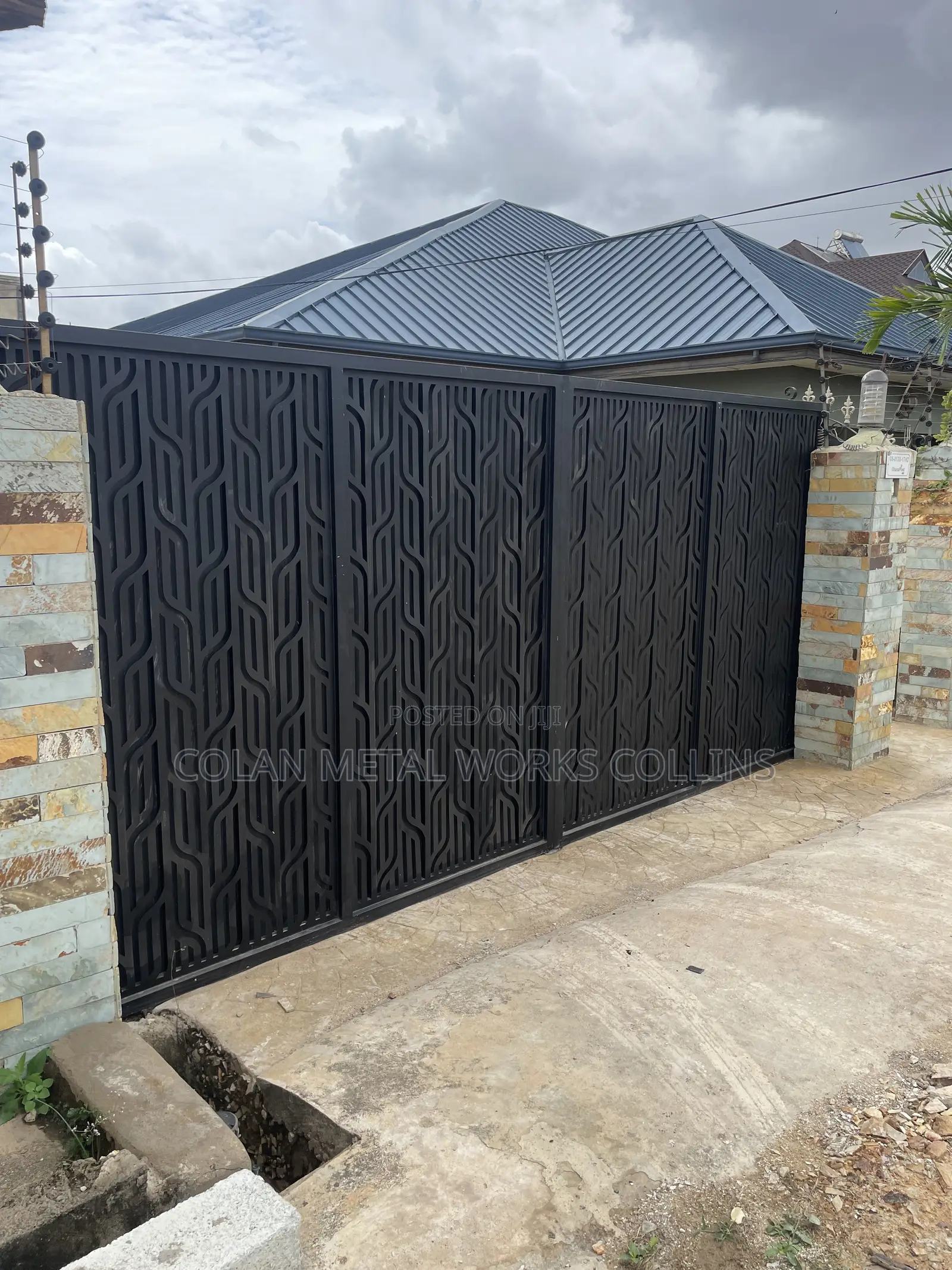 Metal Gate