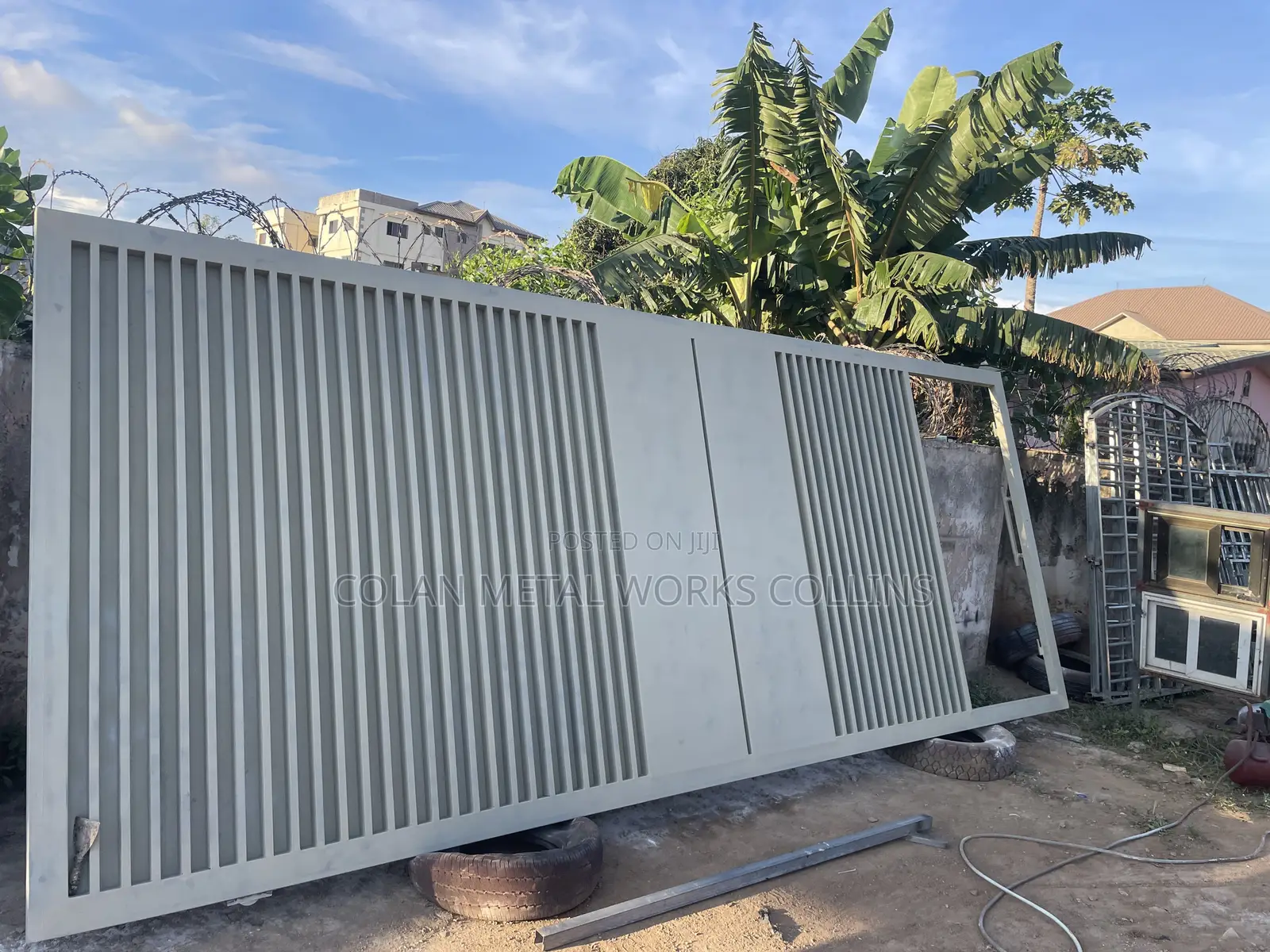 Metal Gate