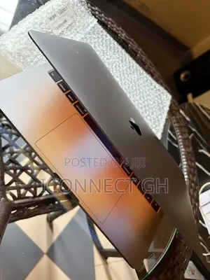 Laptop Apple MacBook Pro 2017 8GB Intel Core i5 SSD 256GB