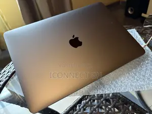 Laptop Apple MacBook Pro 2017 8GB Intel Core i5 SSD 256GB