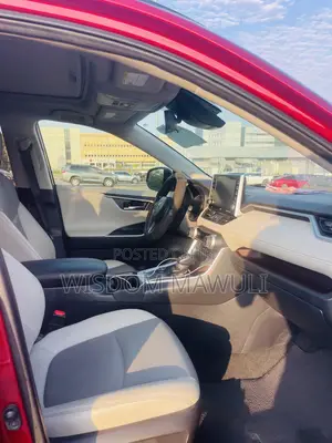 Toyota RAV4 2022 Red